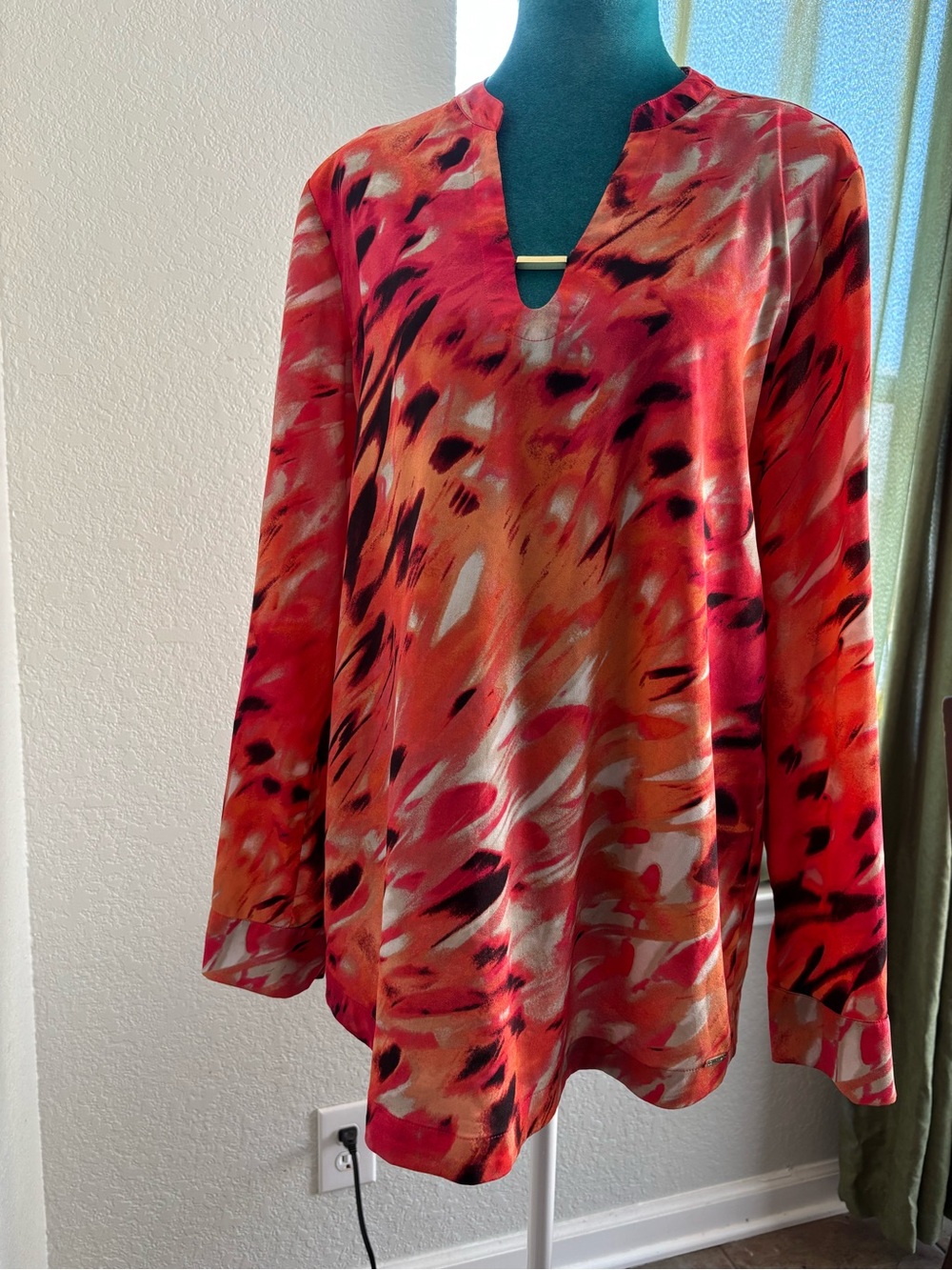 Calvin Klein Red and Orange Printed Long-Sleeve V-Neck Blouse with metal bar